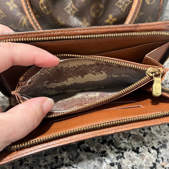 Louis Vuitton Tivoli PM Classic Brown Monogram Handbag With Matching Zippy Walle - Picture 5 of 10